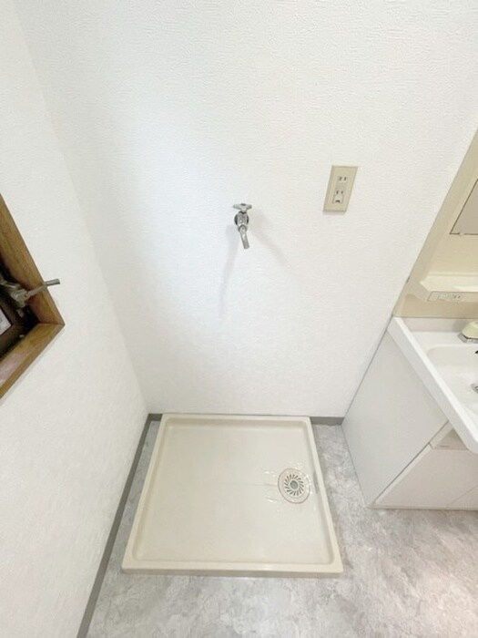 物件内観写真15　(洗濯機置場)