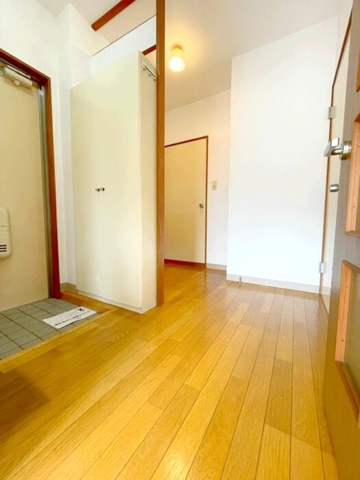物件内観写真20　(廊下)