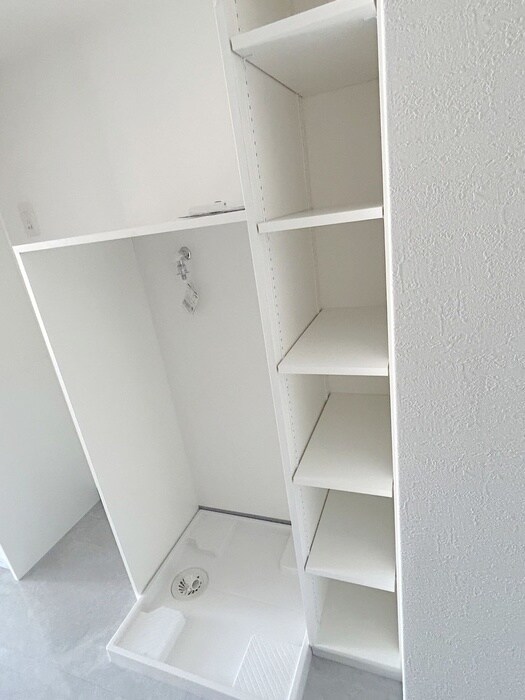 物件内観写真13　(洗濯機置場)