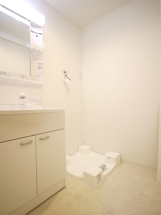 物件内観写真15　(洗濯機置場)