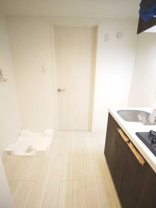 物件内観写真17　(廊下)