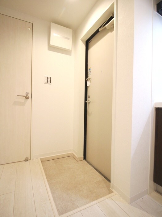 物件内観写真17　(玄関)