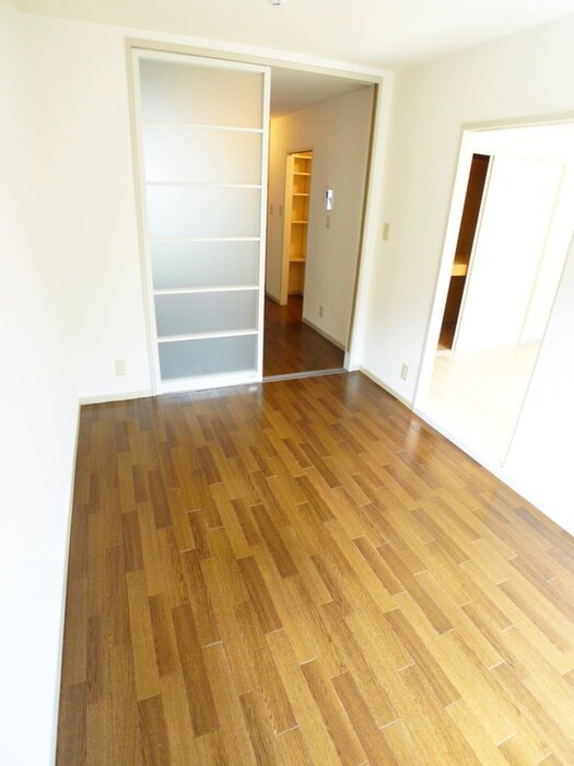 物件内観写真6　(居室)