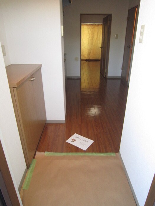 物件内観写真15　(玄関)