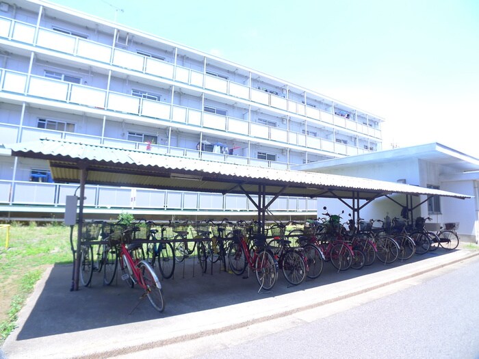 物件外観写真3　(駐車場)