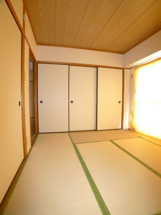 物件内観写真8　(居室)