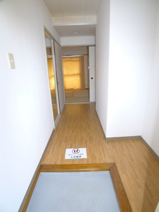 物件内観写真10　(廊下)