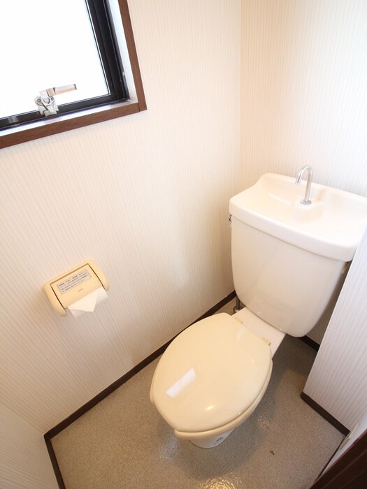 物件内観写真9　(トイレ)