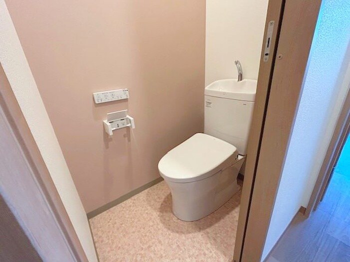 物件内観写真12　(トイレ)