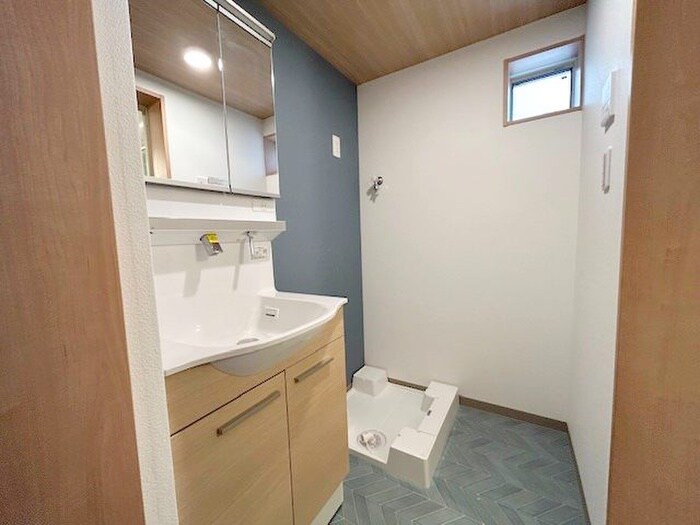 物件内観写真14　(洗面)