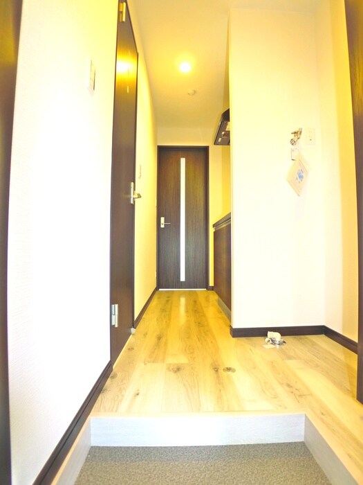 物件内観写真15　(玄関)