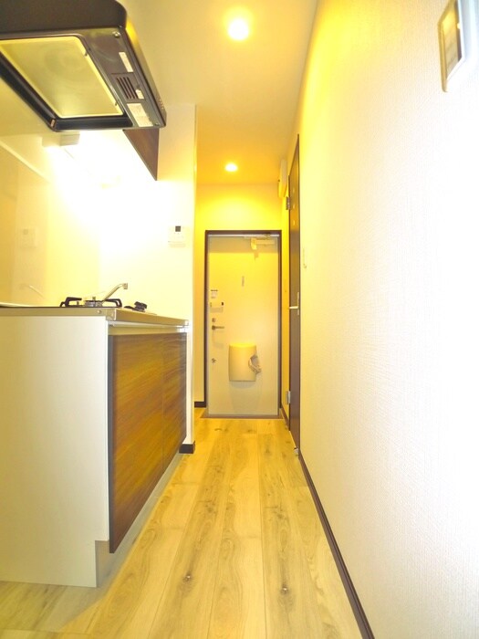 物件内観写真18　(廊下)