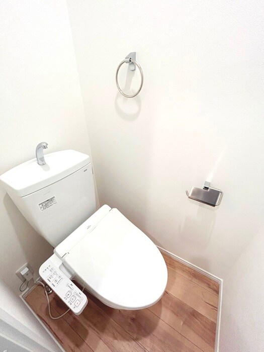 物件内観写真13　(トイレ)