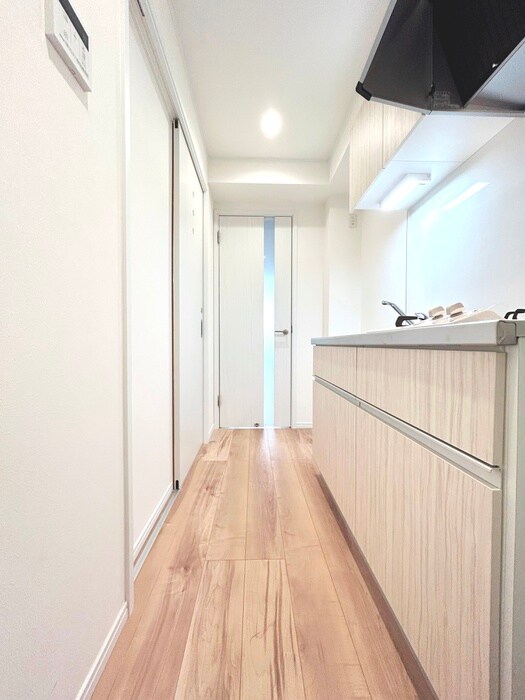 物件内観写真16　(廊下)