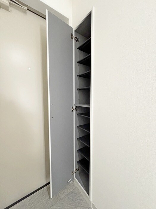 物件内観写真15　(靴箱)