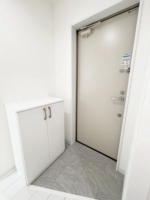 物件内観写真18　(玄関)
