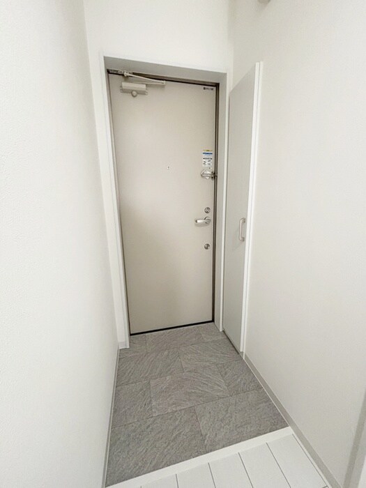 物件内観写真21　(玄関)