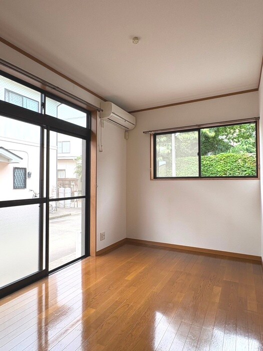 物件内観写真4　(居室)