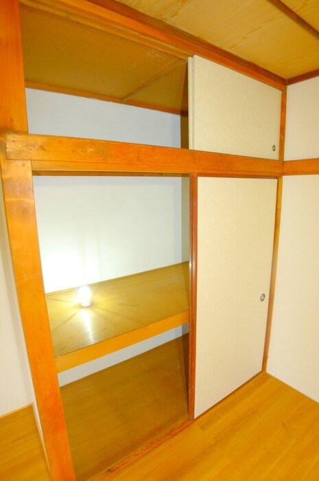 物件内観写真12　(収納)