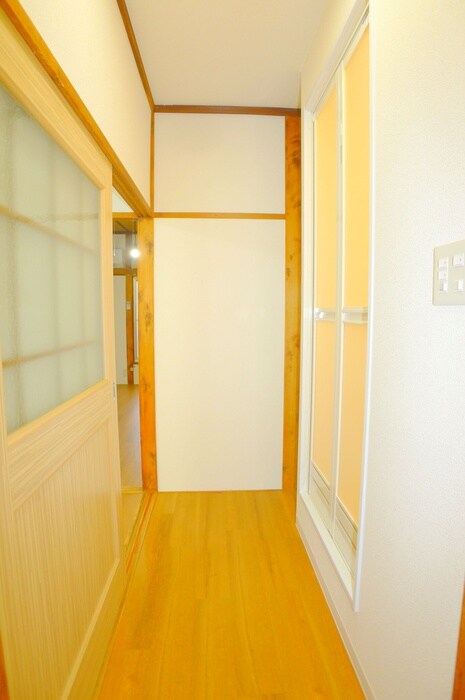 物件内観写真15　(廊下)