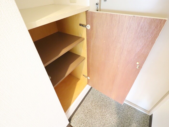 物件内観写真14　(靴箱)