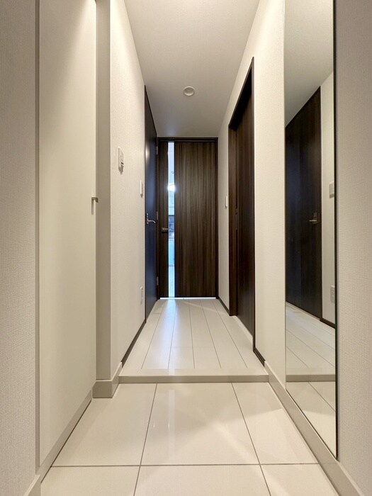 物件内観写真7　(玄関)