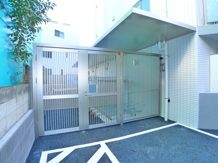 物件外観写真6　(駐輪場)