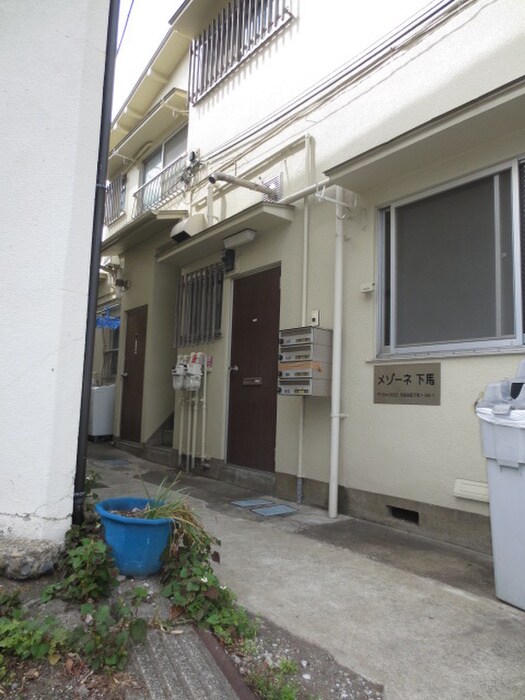 物件外観写真4　(エントランス部分)