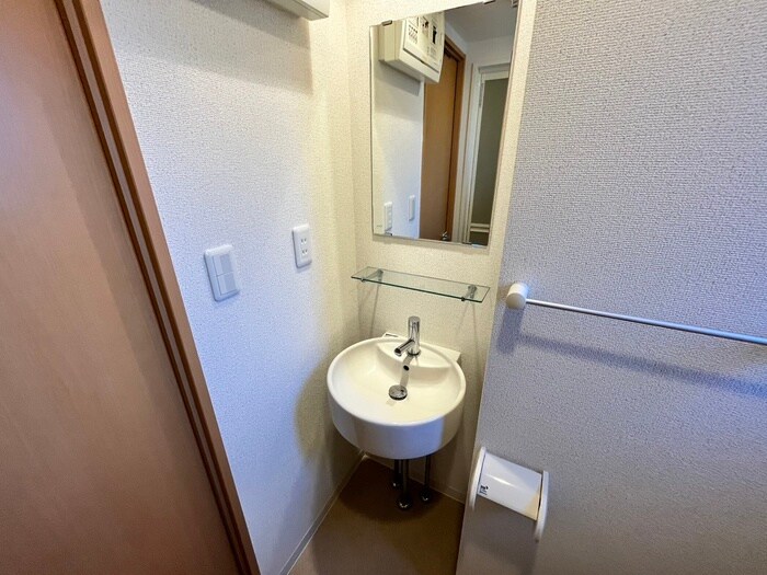 物件内観写真13　(洗面)