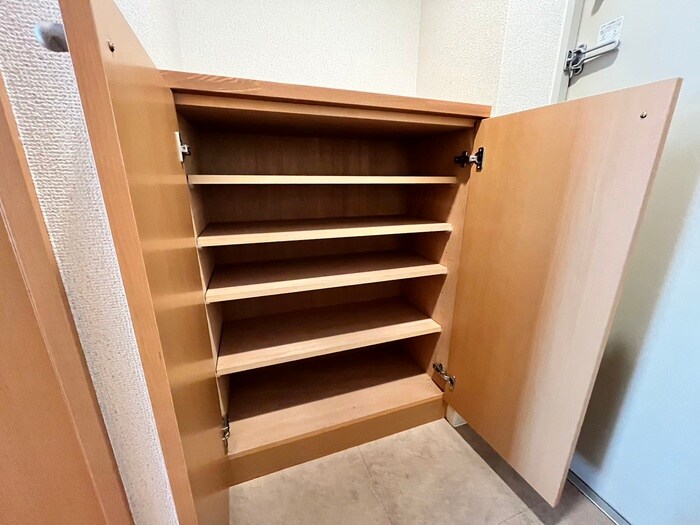 物件内観写真15　(靴箱)