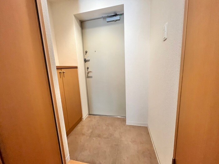 物件内観写真17　(玄関)
