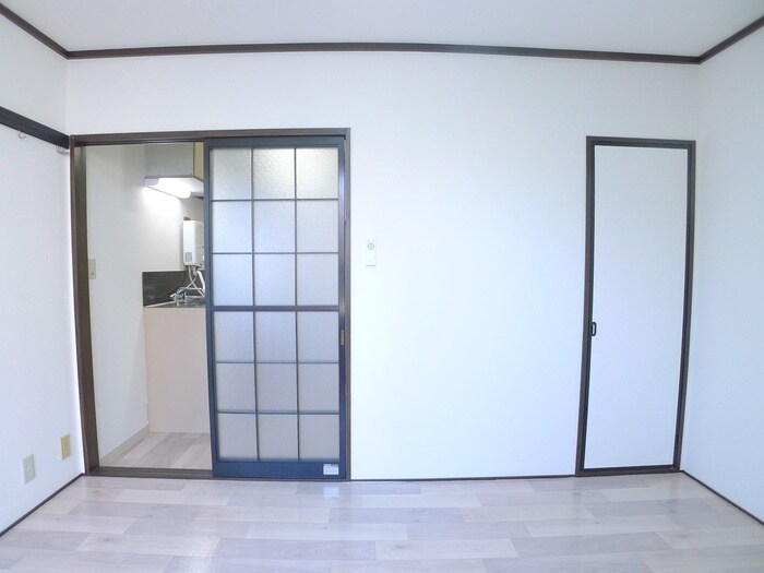 物件内観写真5　(居室)