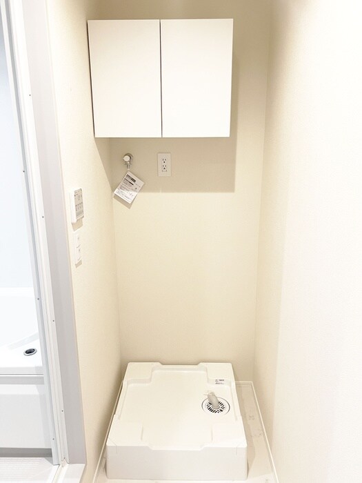 物件内観写真15　(洗濯機置場)