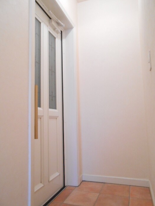 物件内観写真15　(玄関)