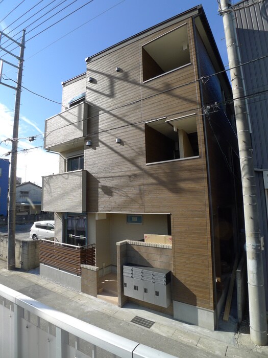 物件外観写真2　(外観写真)