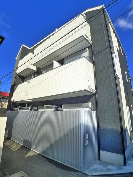 Ｐｒａｉｓｉｅｒ　Ｅｍｕ外観写真