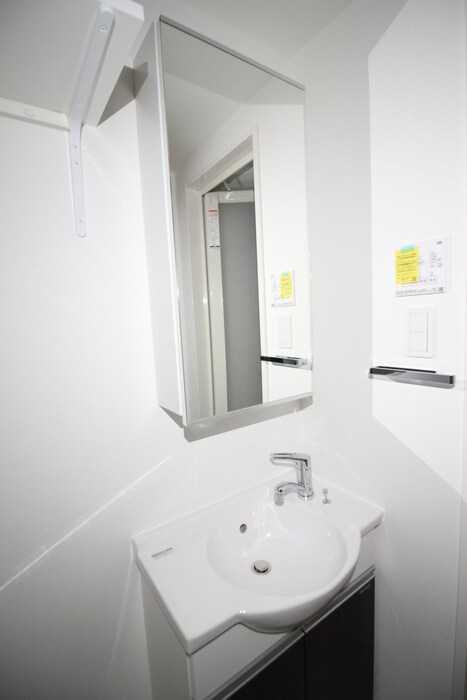 物件内観写真11　(洗面)