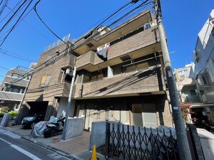 LEAZES TERRACE(102)外観写真