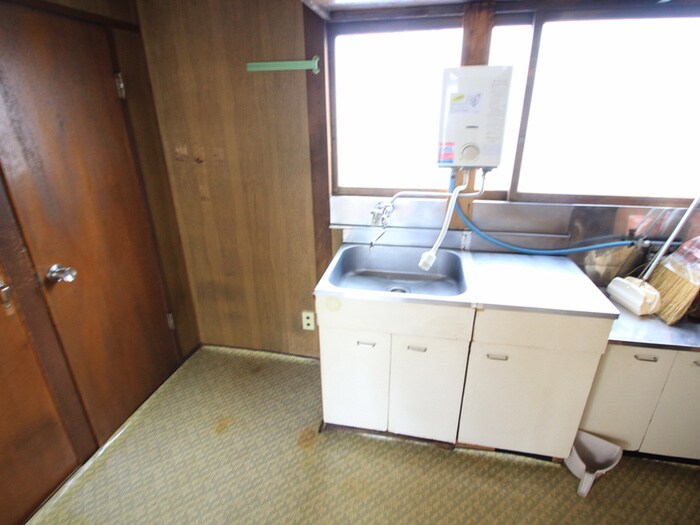 山田荘のキッチン