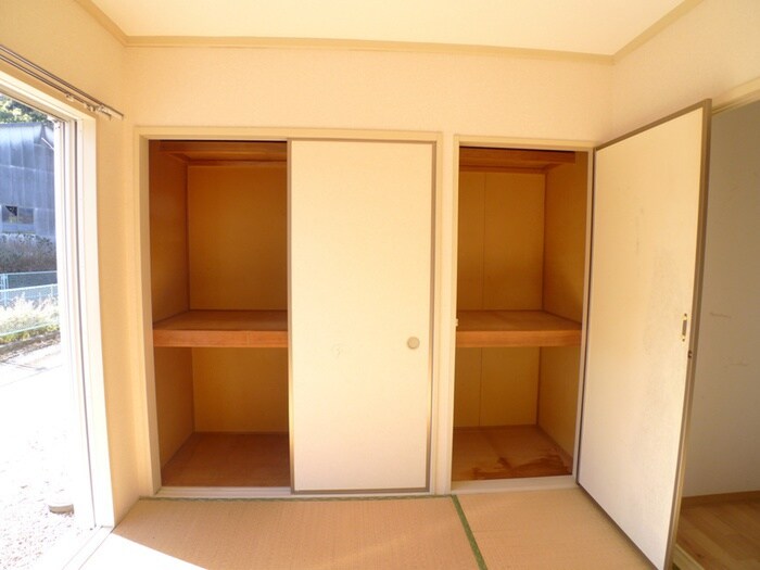 物件内観写真10　(収納)