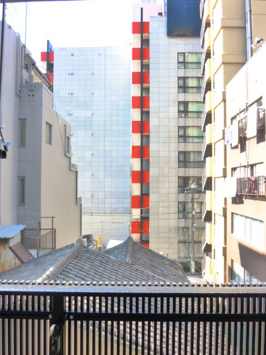 物件内観写真16　(室内からの展望)