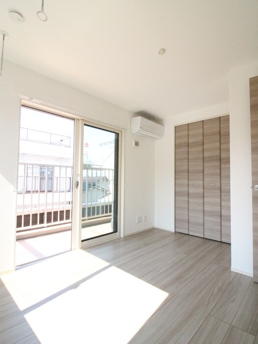 物件内観写真9　(居室)