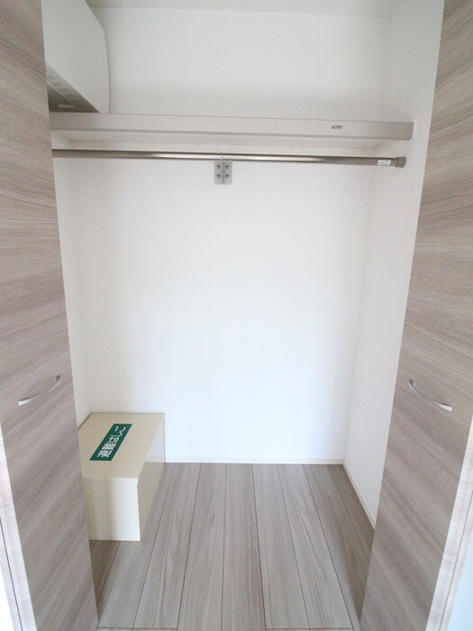 物件内観写真10　(収納)
