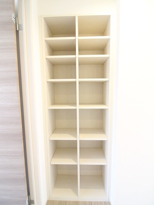 物件内観写真11　(収納)