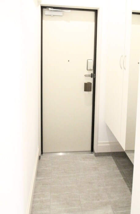 物件内観写真15　(玄関)
