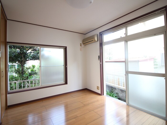 物件内観写真3　(居室)