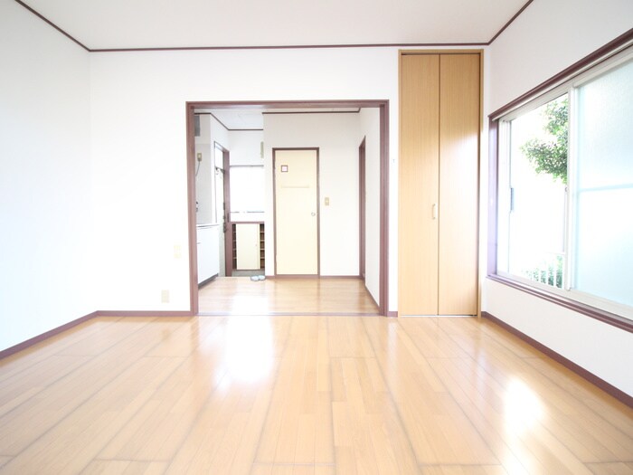 物件内観写真8　(居室)