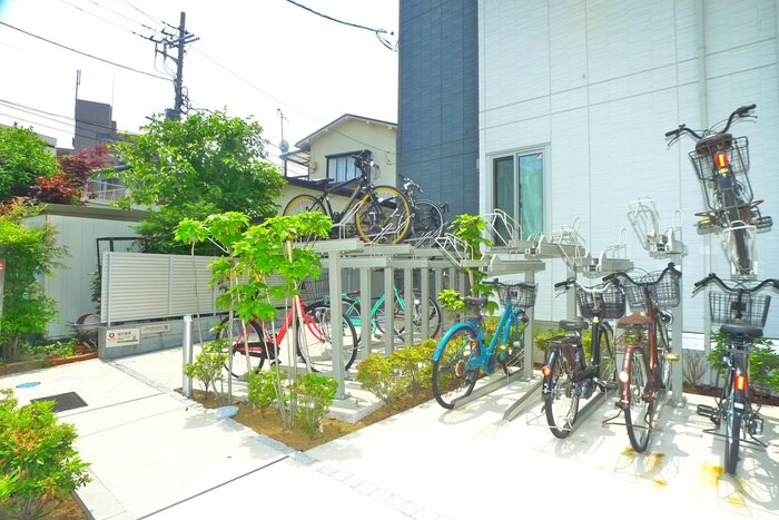 物件外観写真6　(駐輪場)