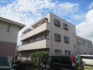 アゼリア萩園外観写真