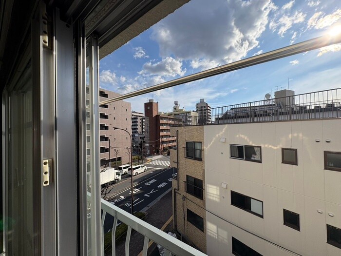 物件内観写真14　(室内からの展望)